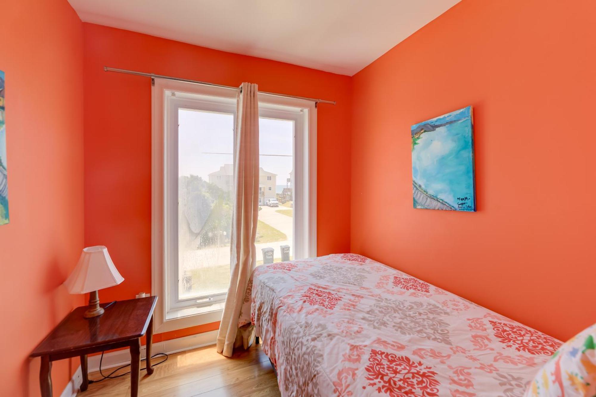West Of The Moon Ocean Apt With Beach Access! Emerald Isle Luaran gambar
