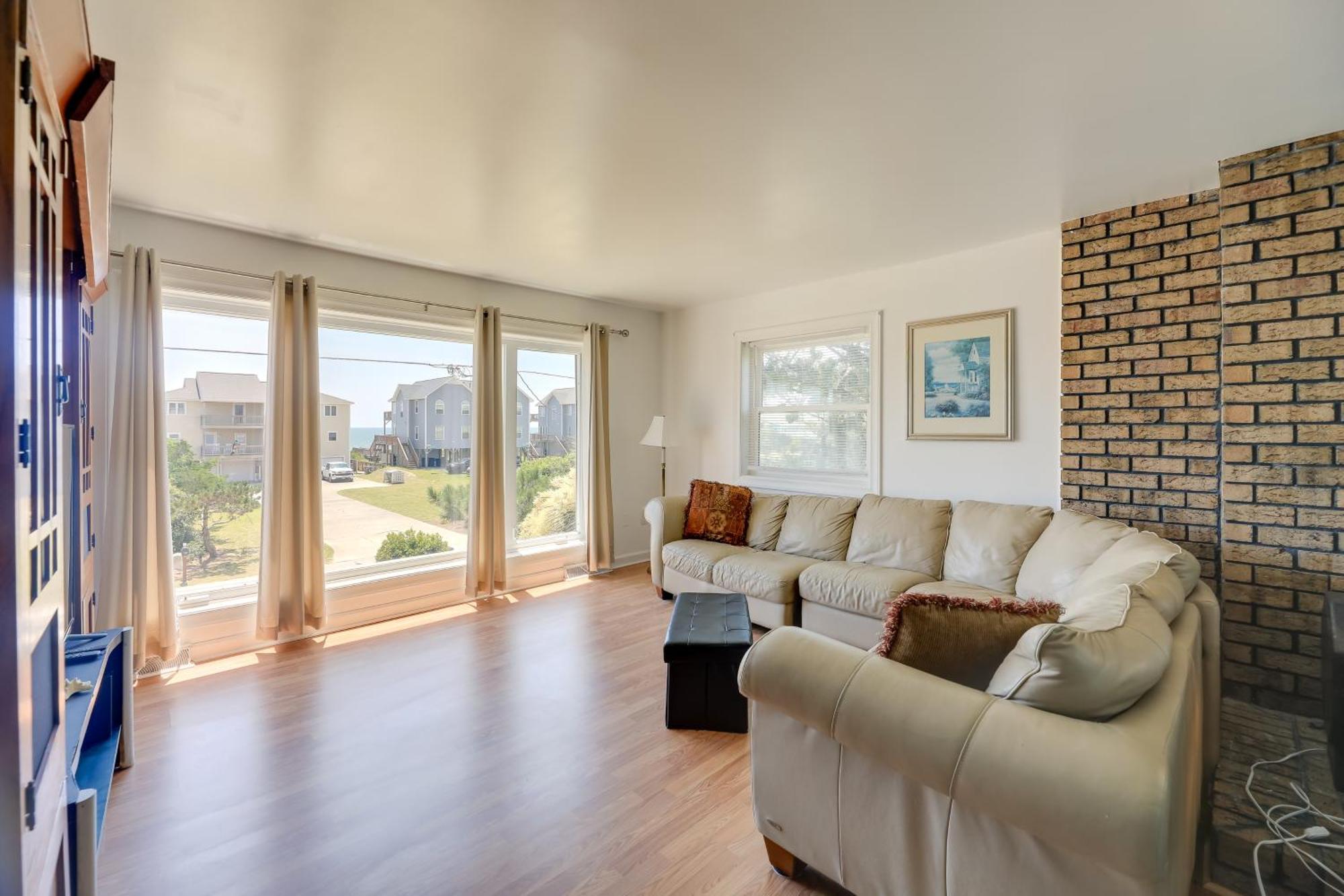 West Of The Moon Ocean Apt With Beach Access! Emerald Isle Luaran gambar
