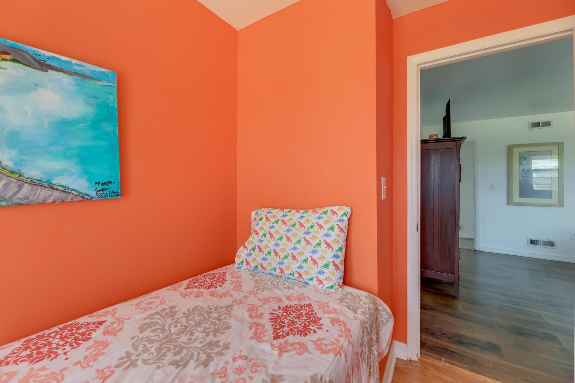 West Of The Moon Ocean Apt With Beach Access! Emerald Isle Luaran gambar
