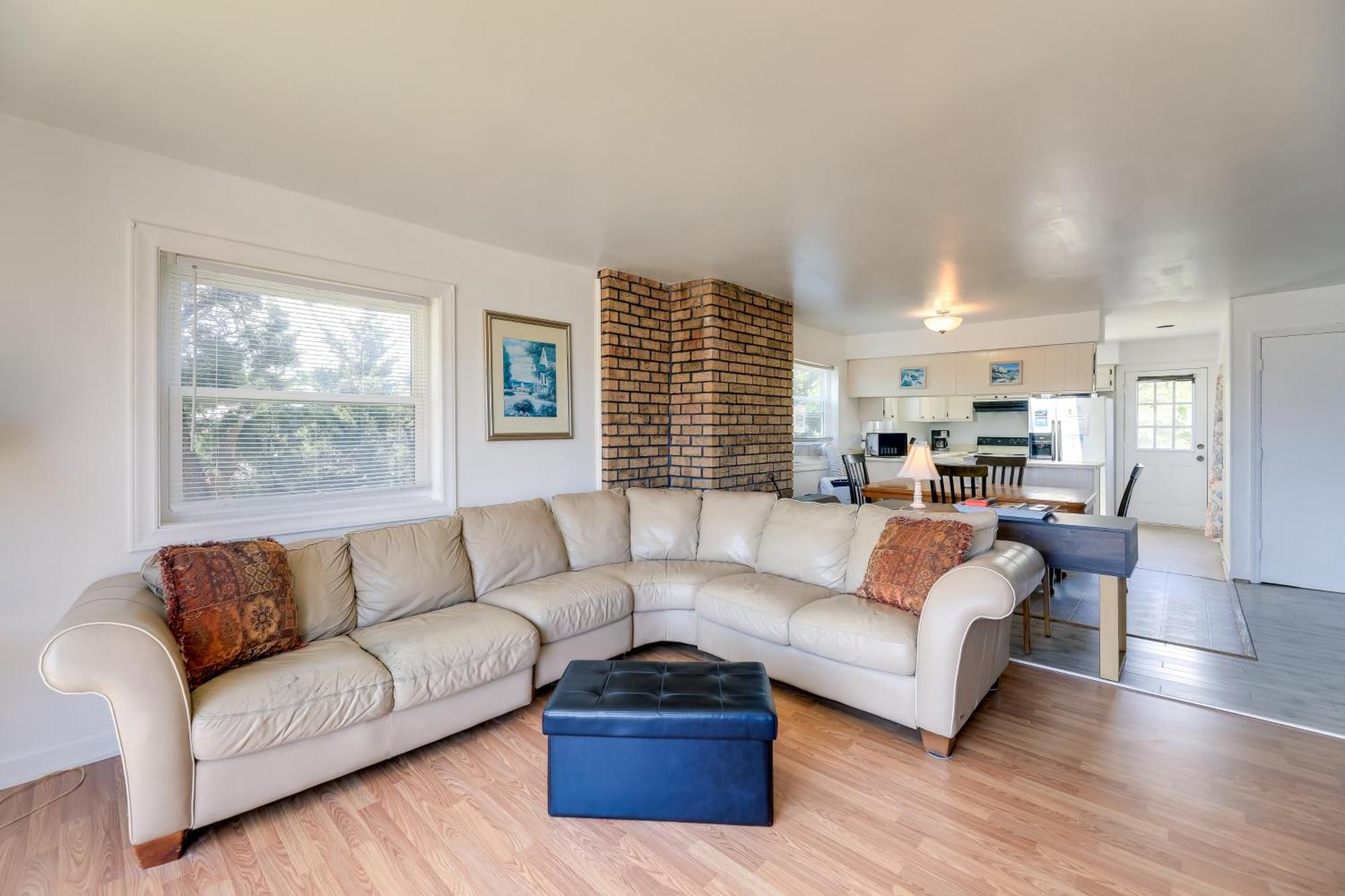 West Of The Moon Ocean Apt With Beach Access! Emerald Isle Luaran gambar