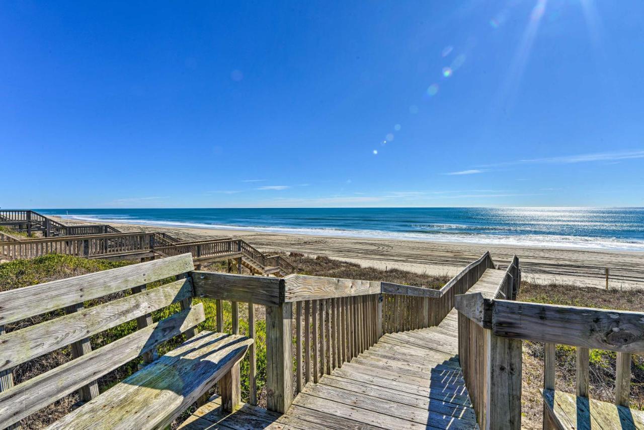West Of The Moon Ocean Apt With Beach Access! Emerald Isle Luaran gambar